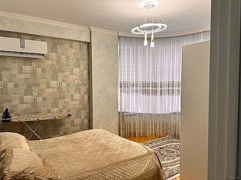 Satılır 2 otaqlı mənzil 56 m²