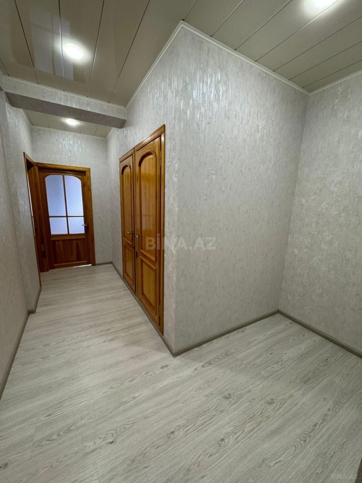 Kirayə verilir 3 otaqlı mənzil 100 m²