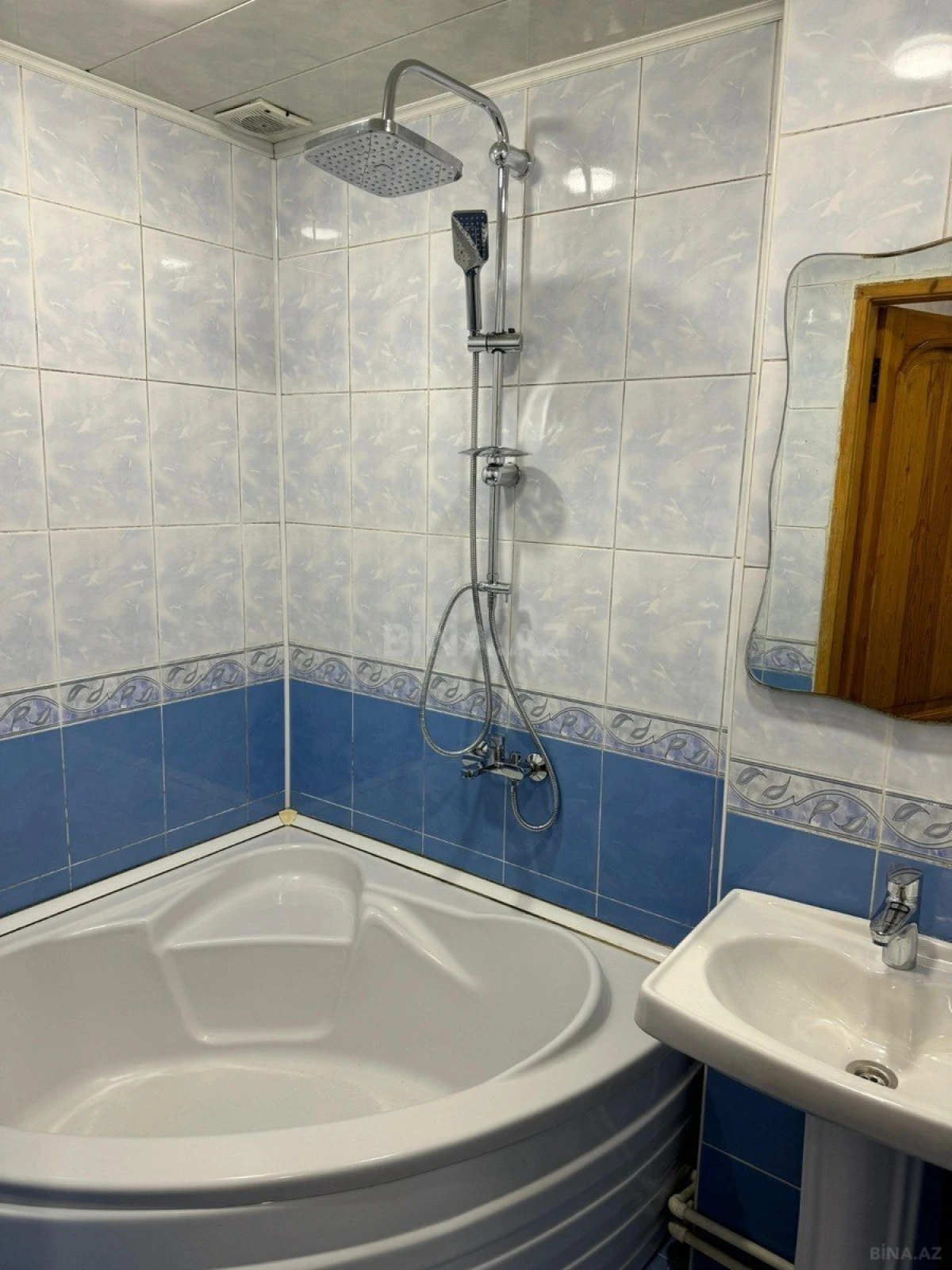 Kirayə verilir 3 otaqlı mənzil 100 m²