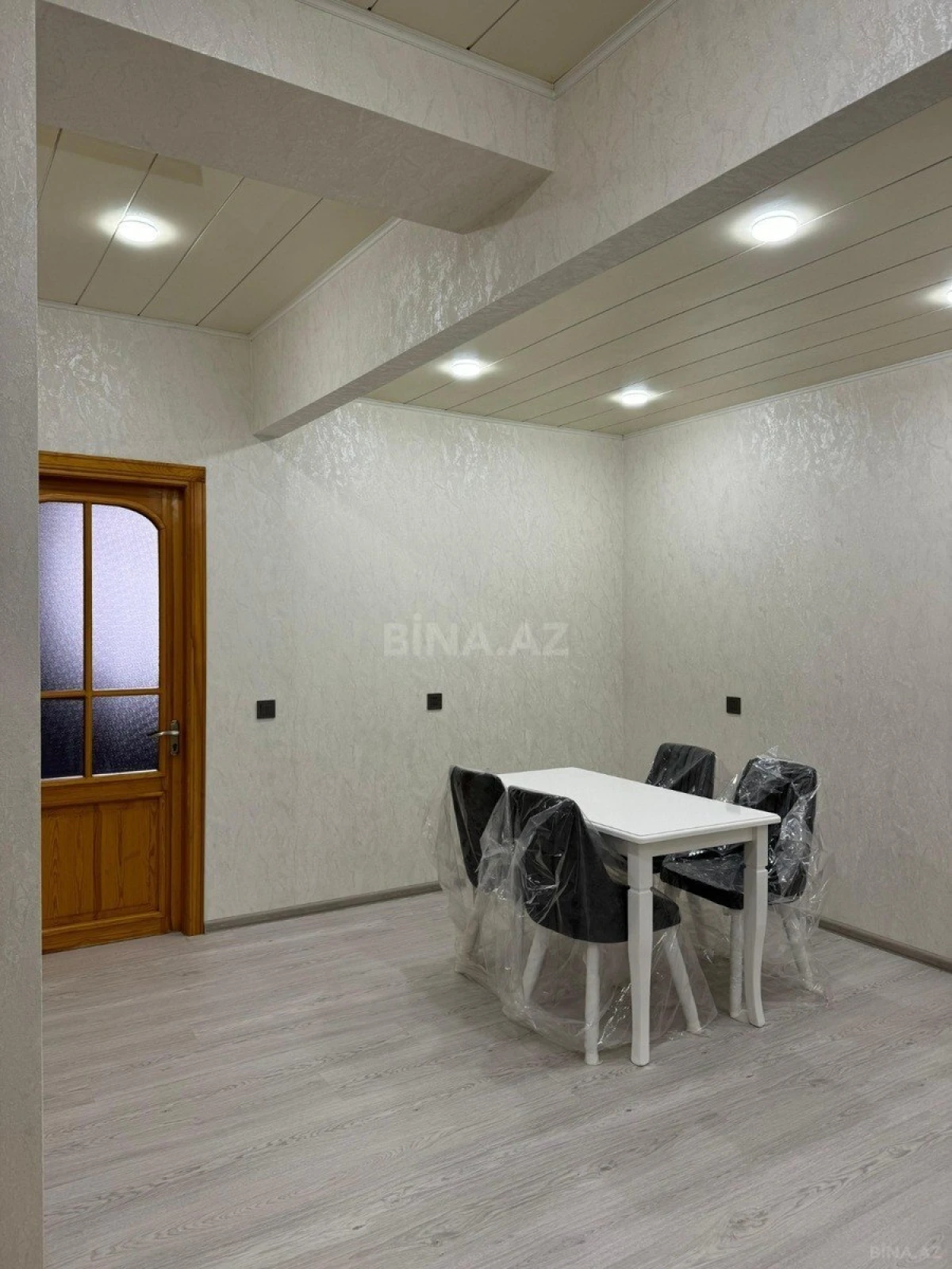 Kirayə verilir 3 otaqlı mənzil 100 m²