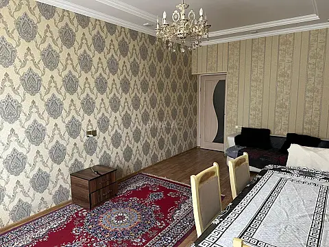 Kirayə verilir 2 otaqlı mənzil 60 m²