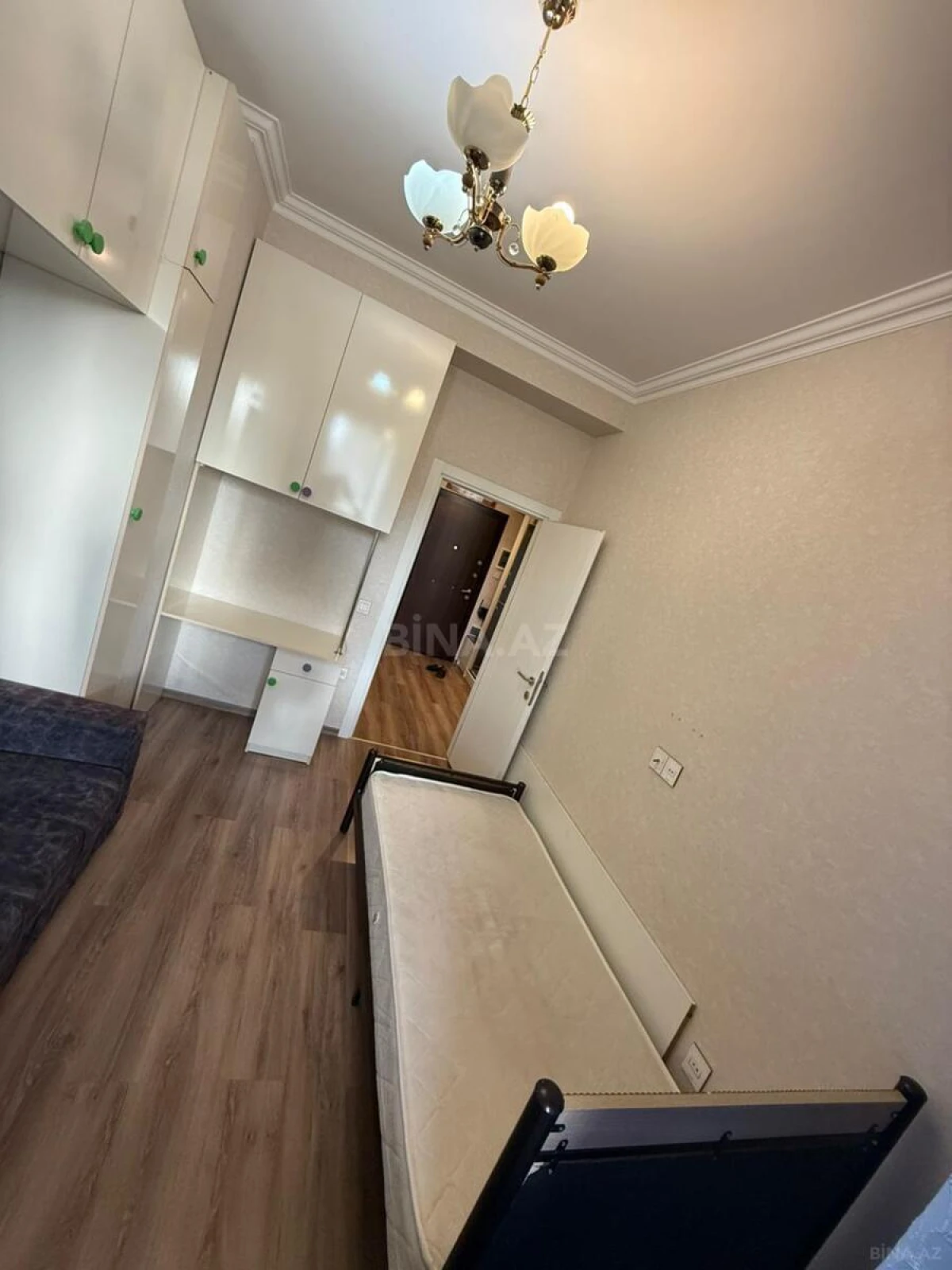 Kirayə verilir 2 otaqlı mənzil 60 m²