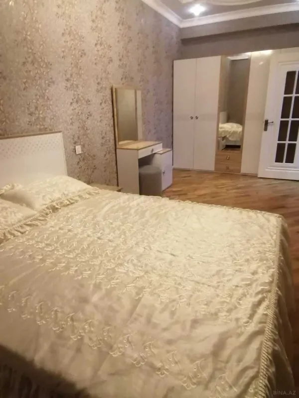 Kirayə verilir 2 otaqlı mənzil 70 m²