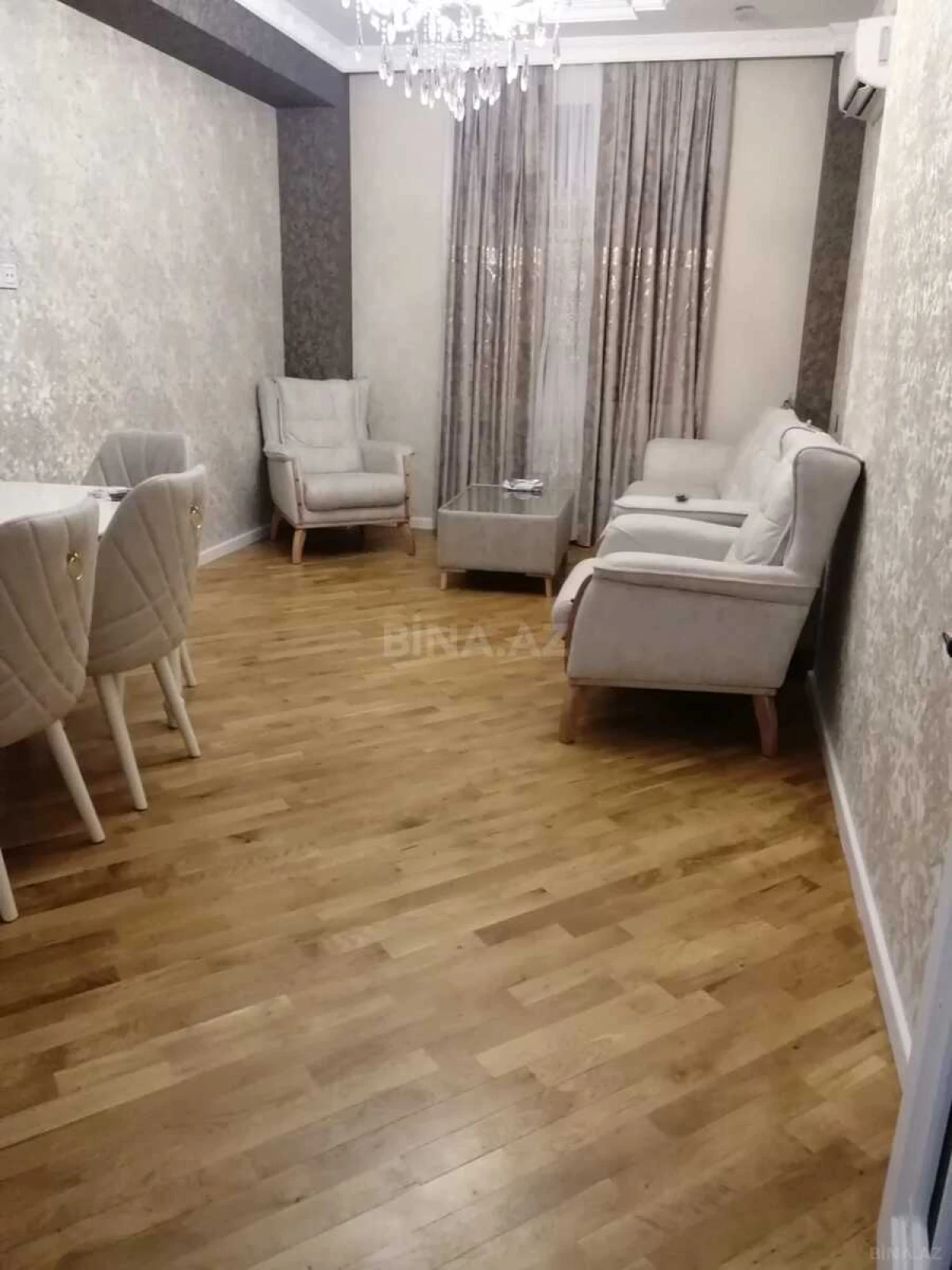 Kirayə verilir 2 otaqlı mənzil 70 m²