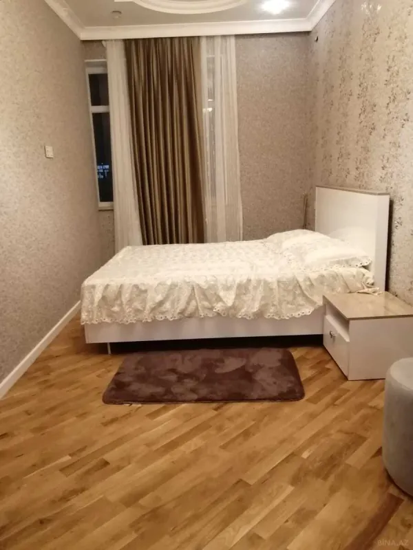Kirayə verilir 2 otaqlı mənzil 70 m²