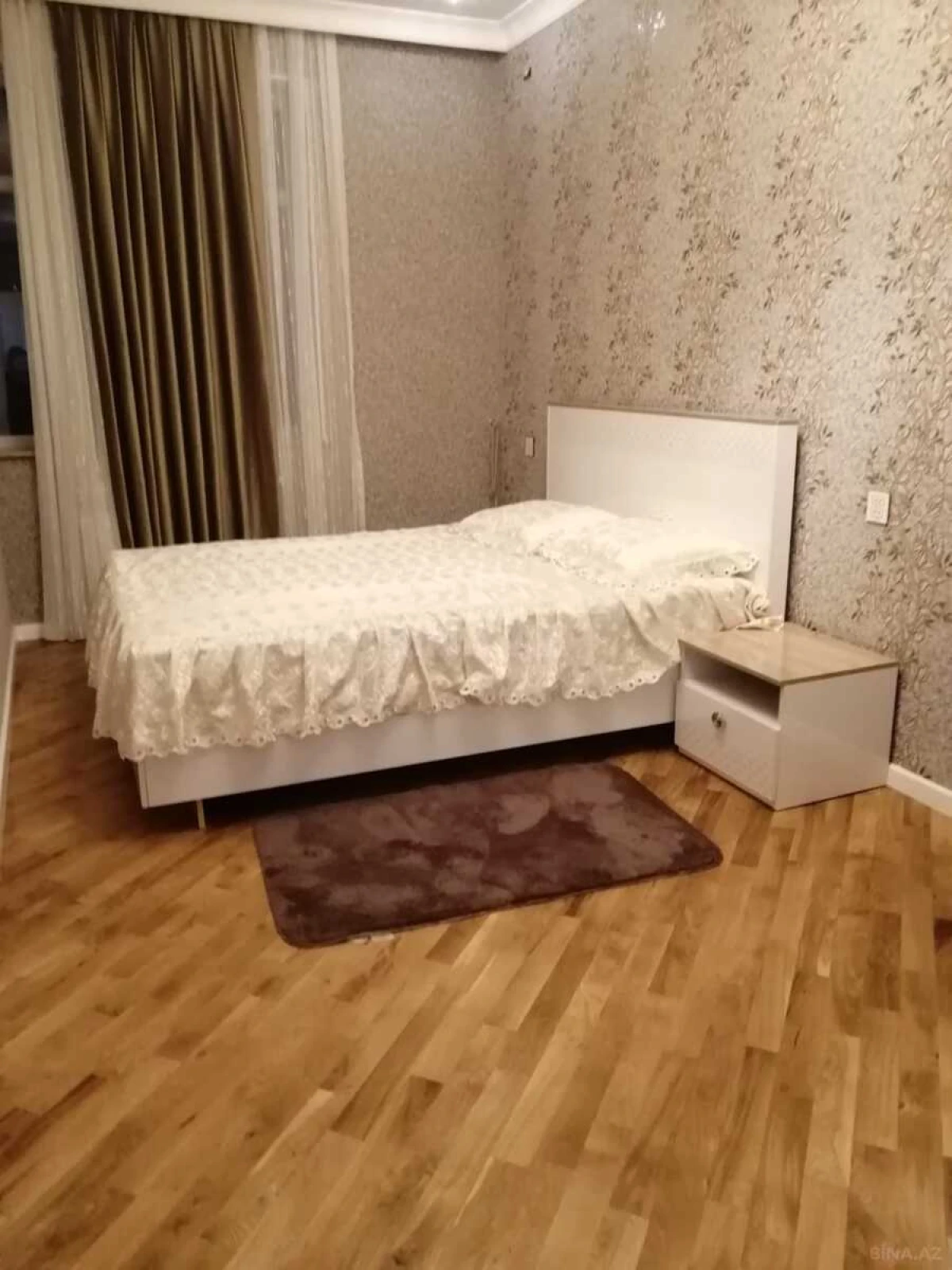 Kirayə verilir 2 otaqlı mənzil 70 m²