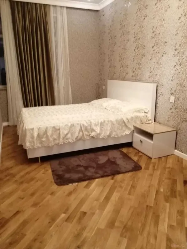 Kirayə verilir 2 otaqlı mənzil 70 m²