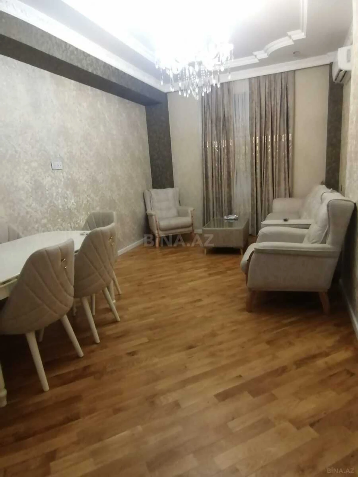 Kirayə verilir 2 otaqlı mənzil 70 m²