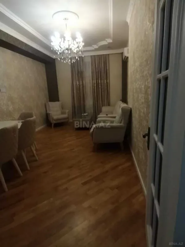 Kirayə verilir 2 otaqlı mənzil 70 m²