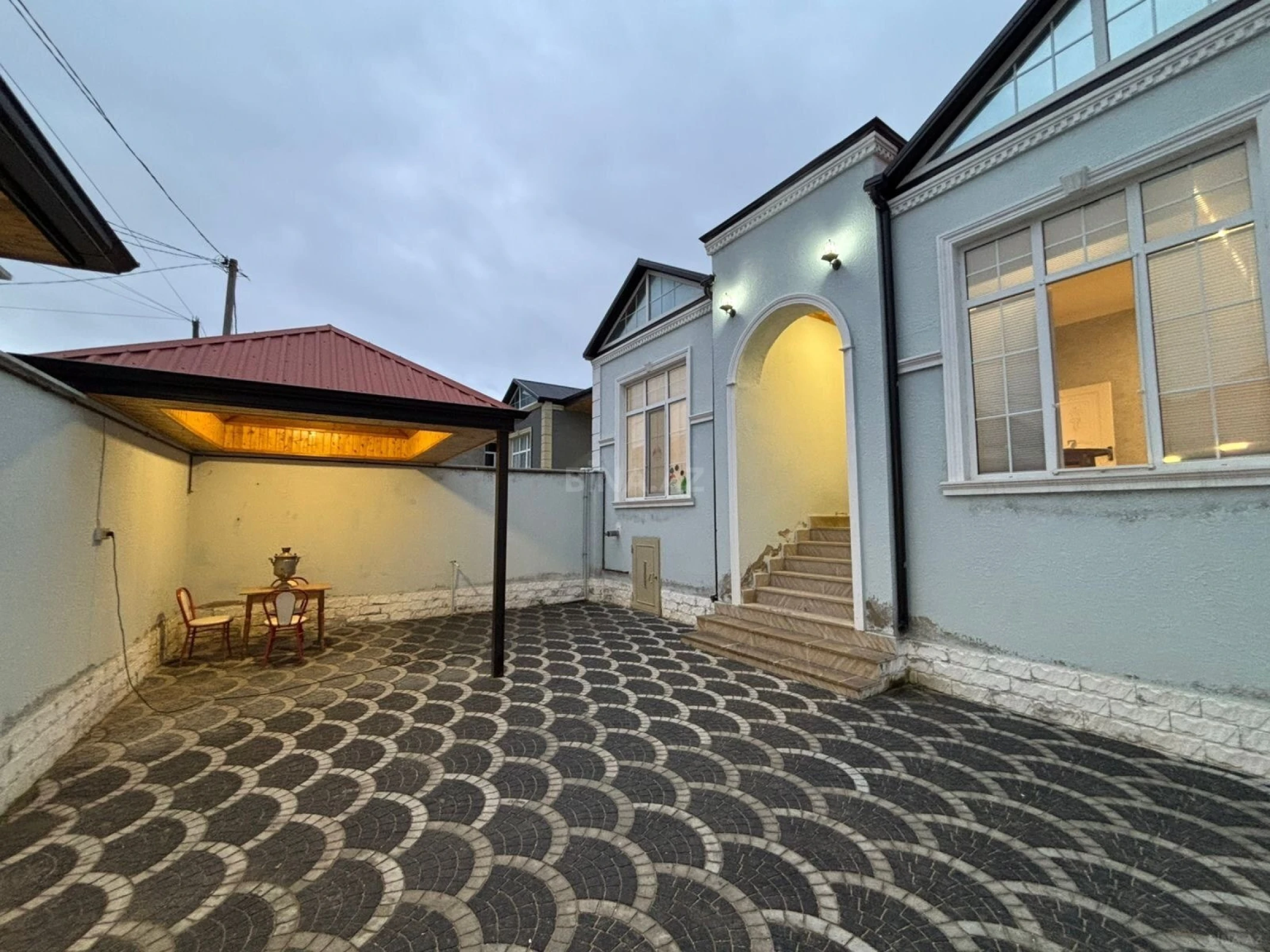 Satılır 4 otaqlı həyət evi 100 m²