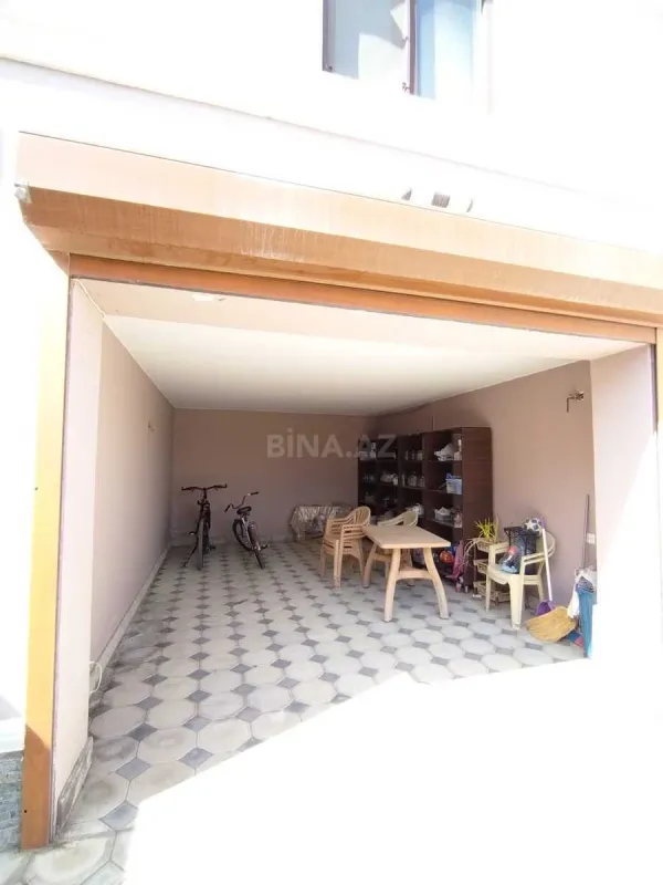 Satılır 7 otaqlı həyət evi 218 m²