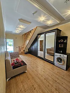 Satılır 7 otaqlı həyət evi 218 m²