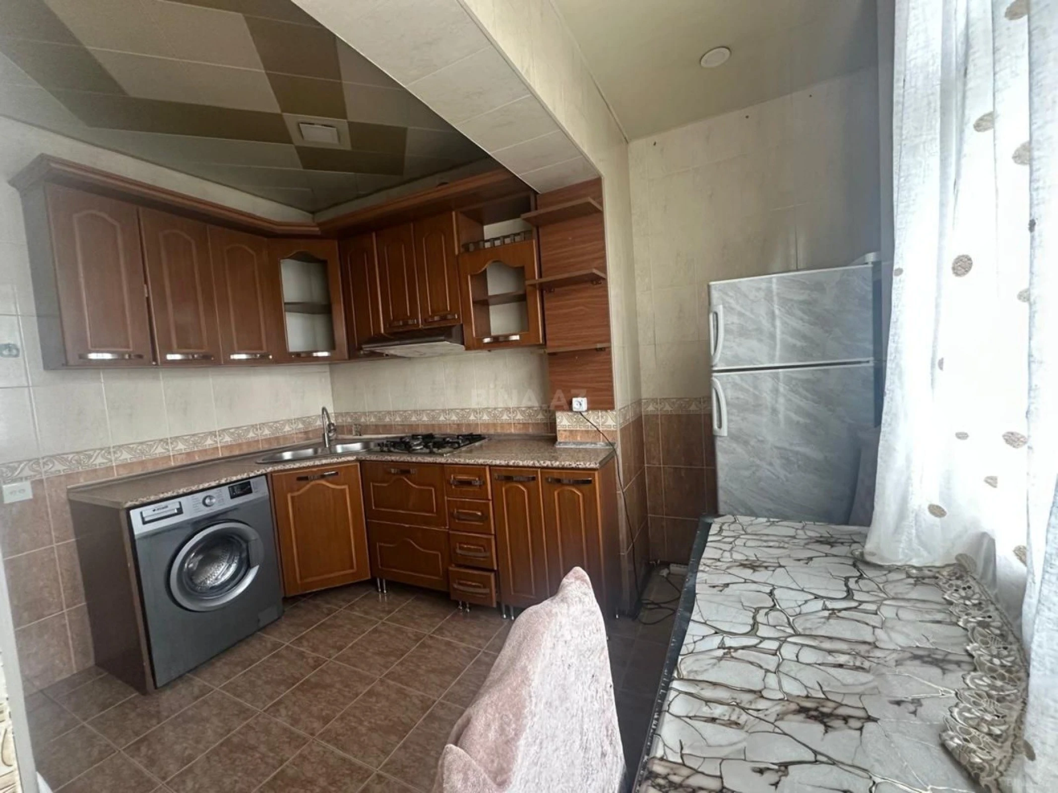 Kirayə verilir 3 otaqlı mənzil 75 m²