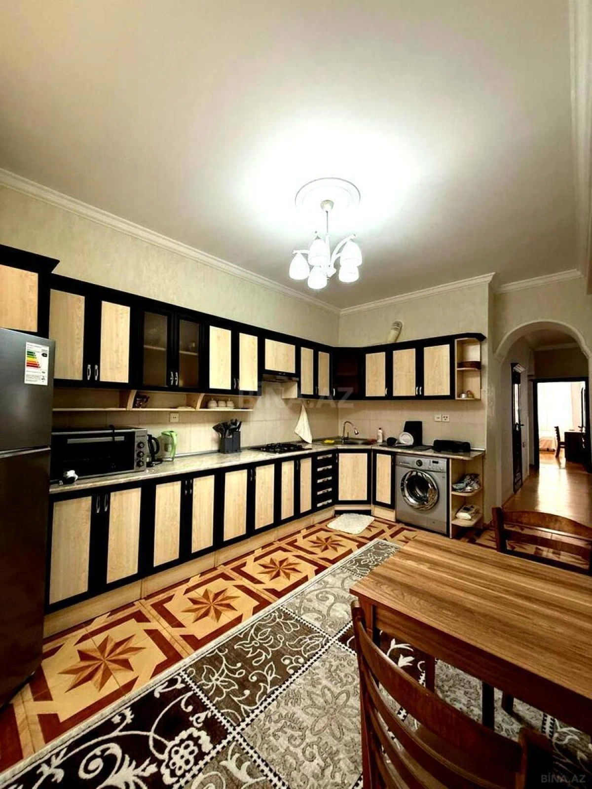 Satılır 3 otaqlı mənzil 134 m²