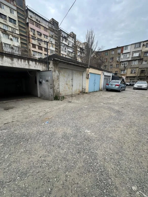 Kirayə verilir qaraj 20 m²
