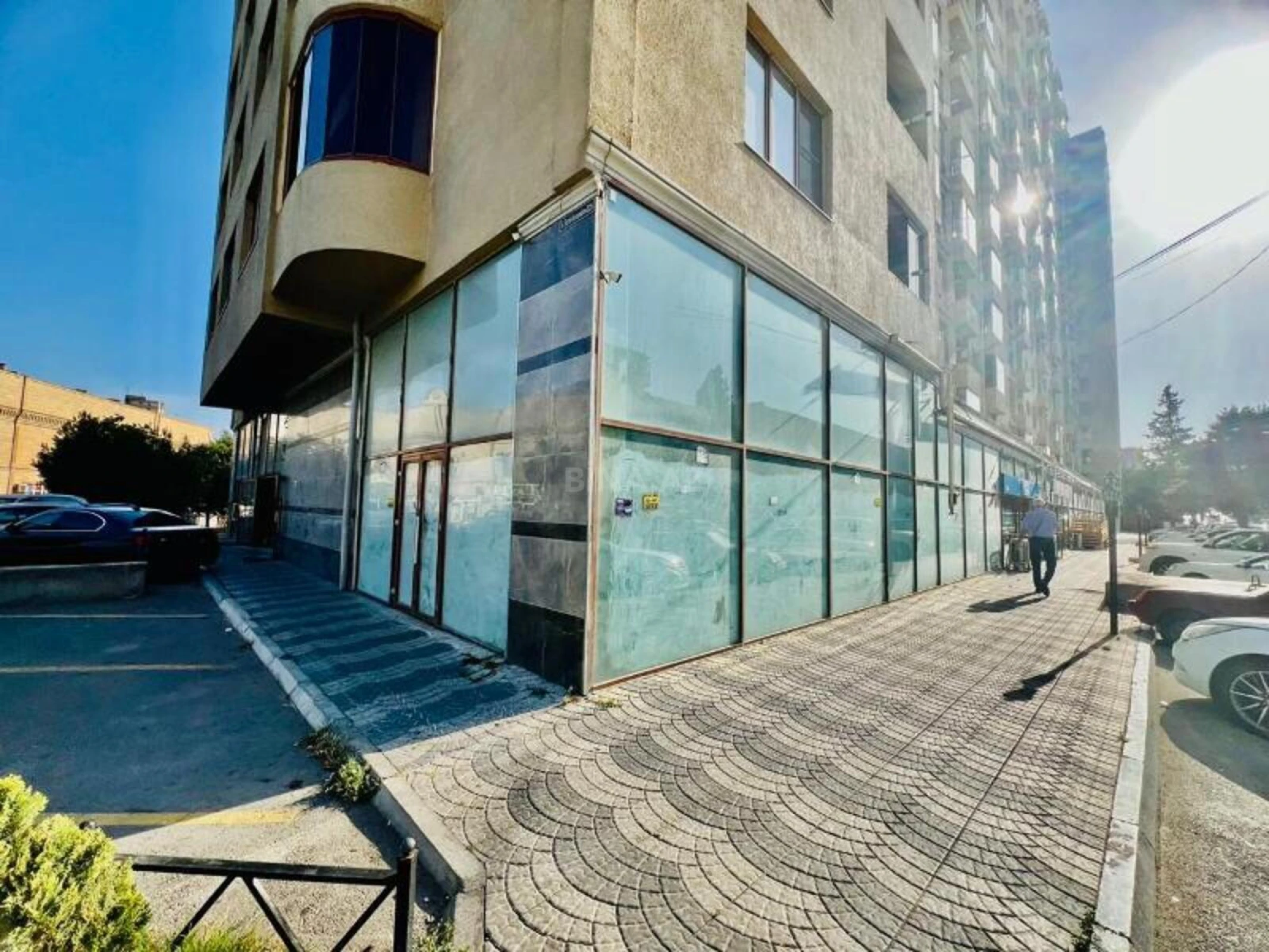 Kirayə verilir obyekt 400 m²