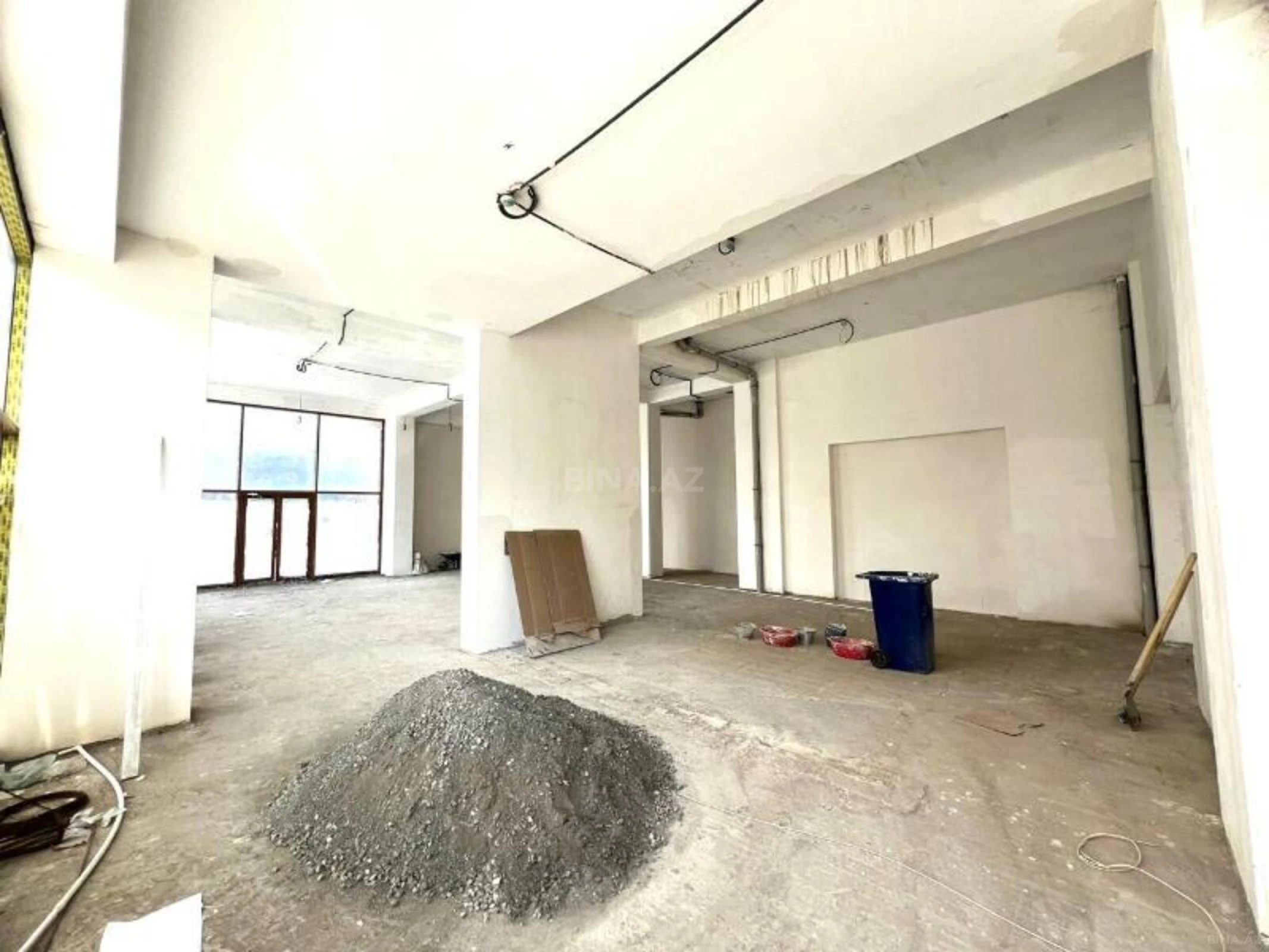 Kirayə verilir obyekt 400 m²