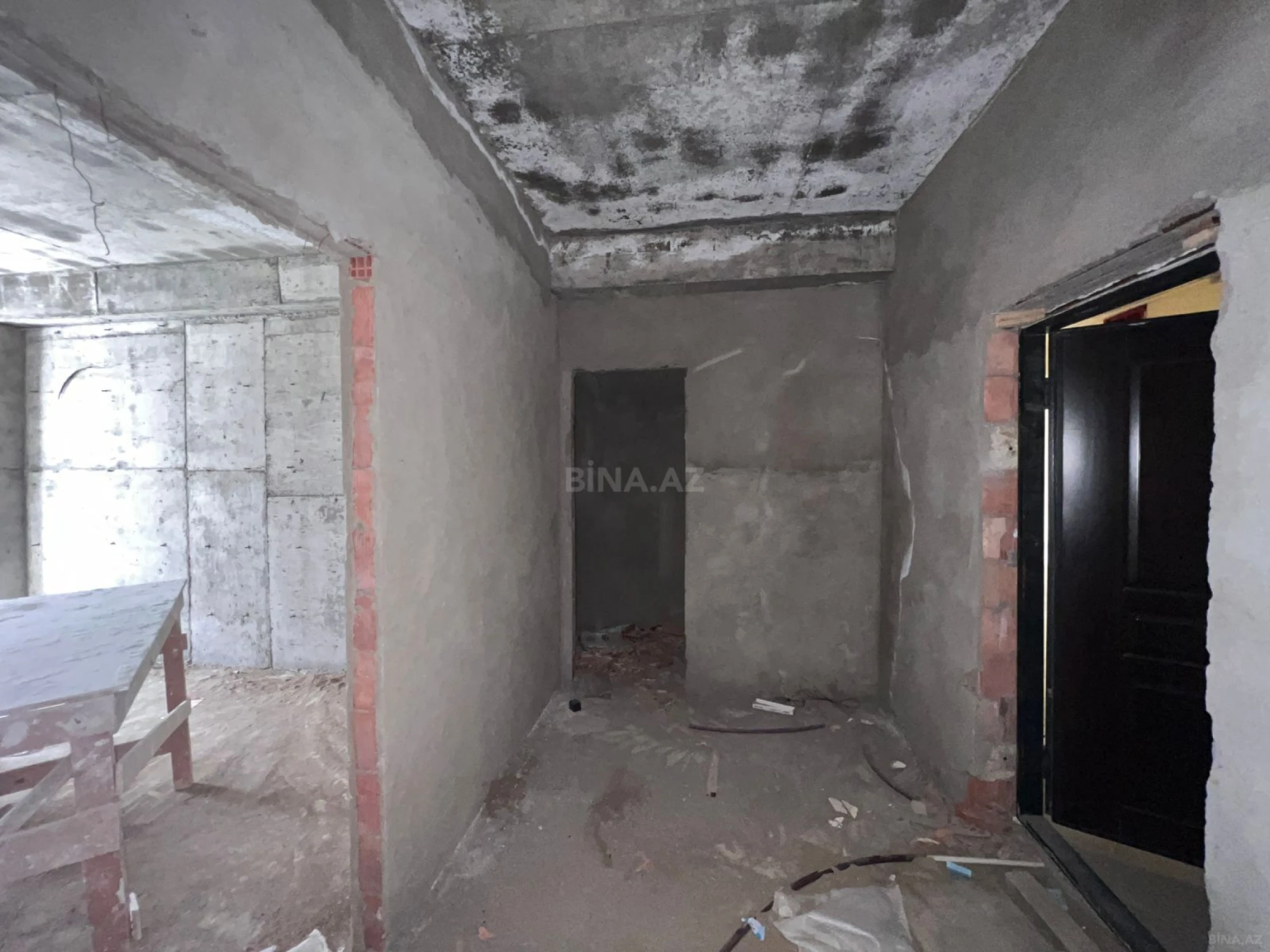 Satılır 2 otaqlı mənzil 75 m²