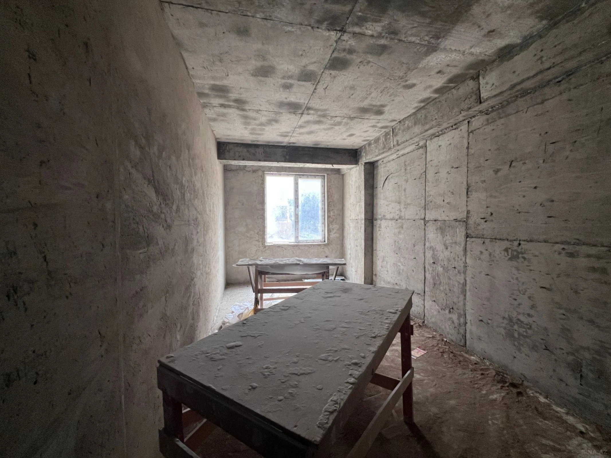 Satılır 2 otaqlı mənzil 75 m²