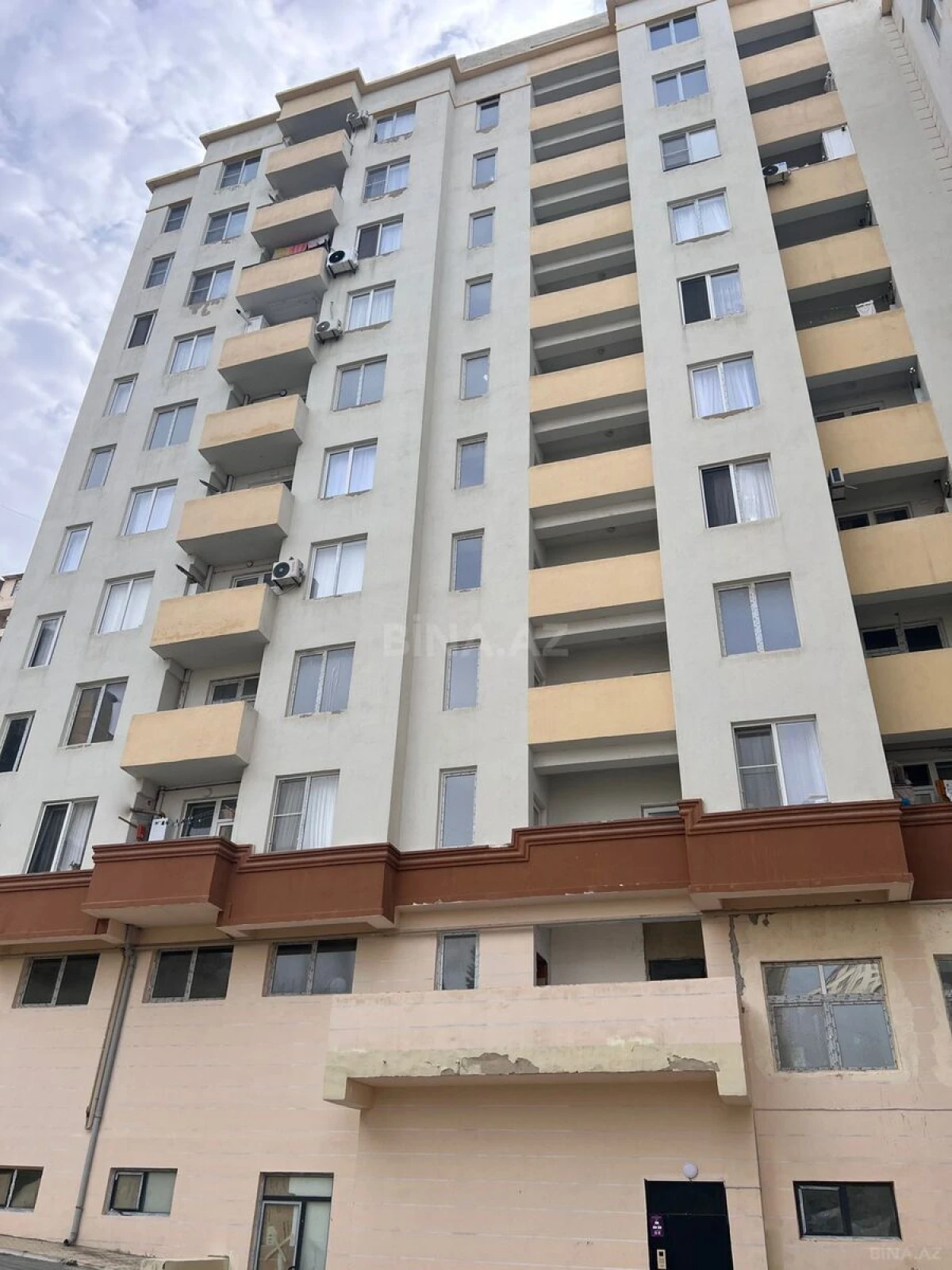 Satılır 2 otaqlı mənzil 75 m²