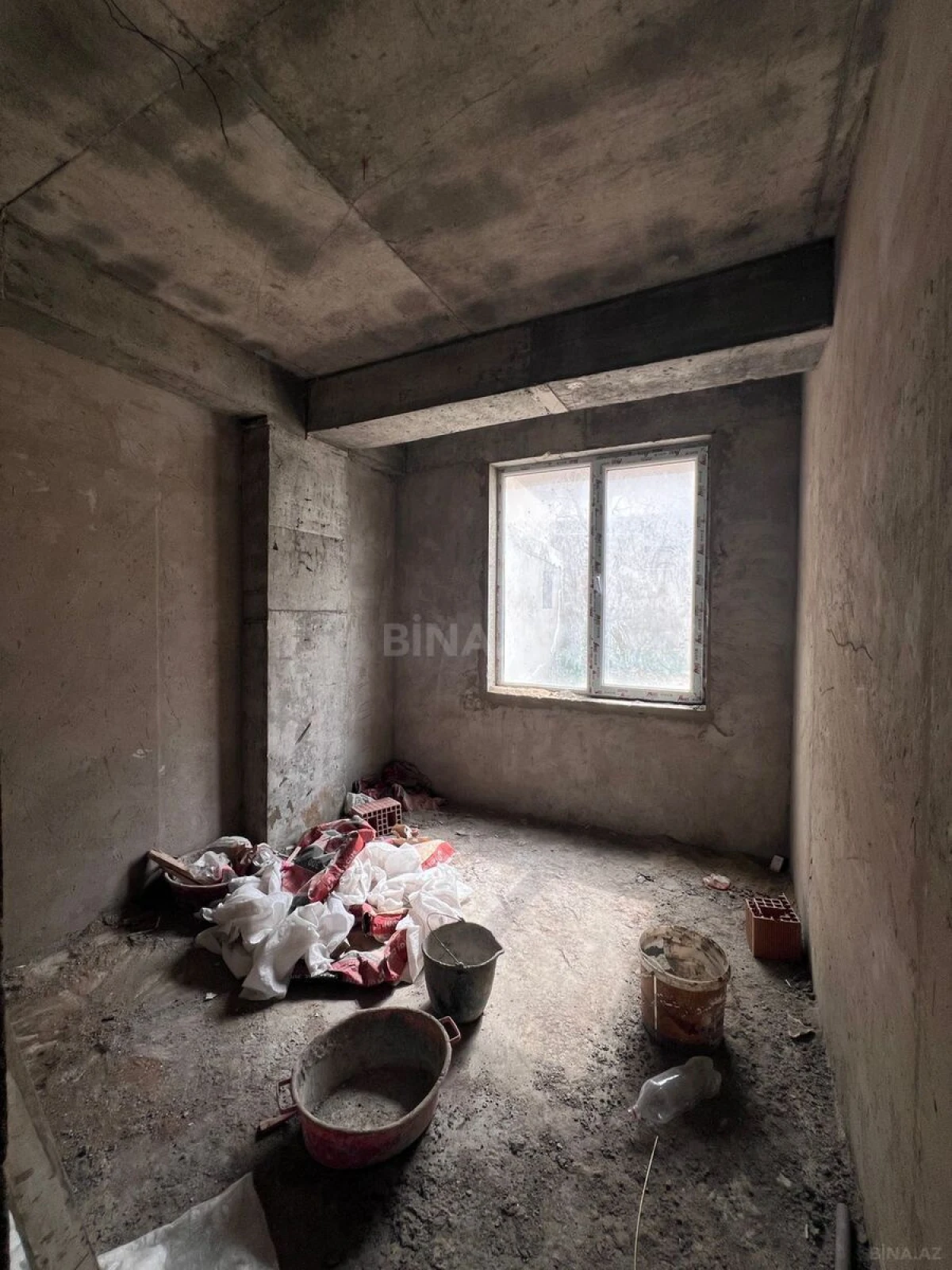 Satılır 2 otaqlı mənzil 75 m²