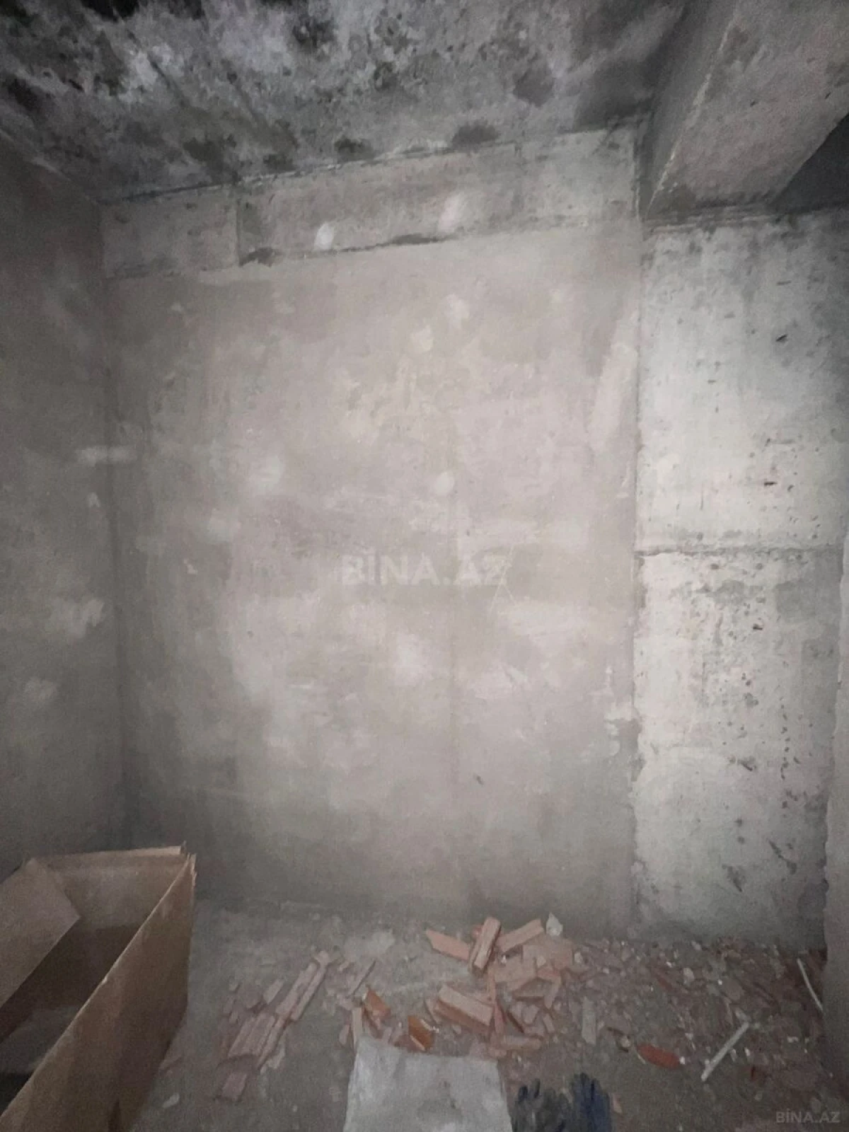 Satılır 2 otaqlı mənzil 75 m²