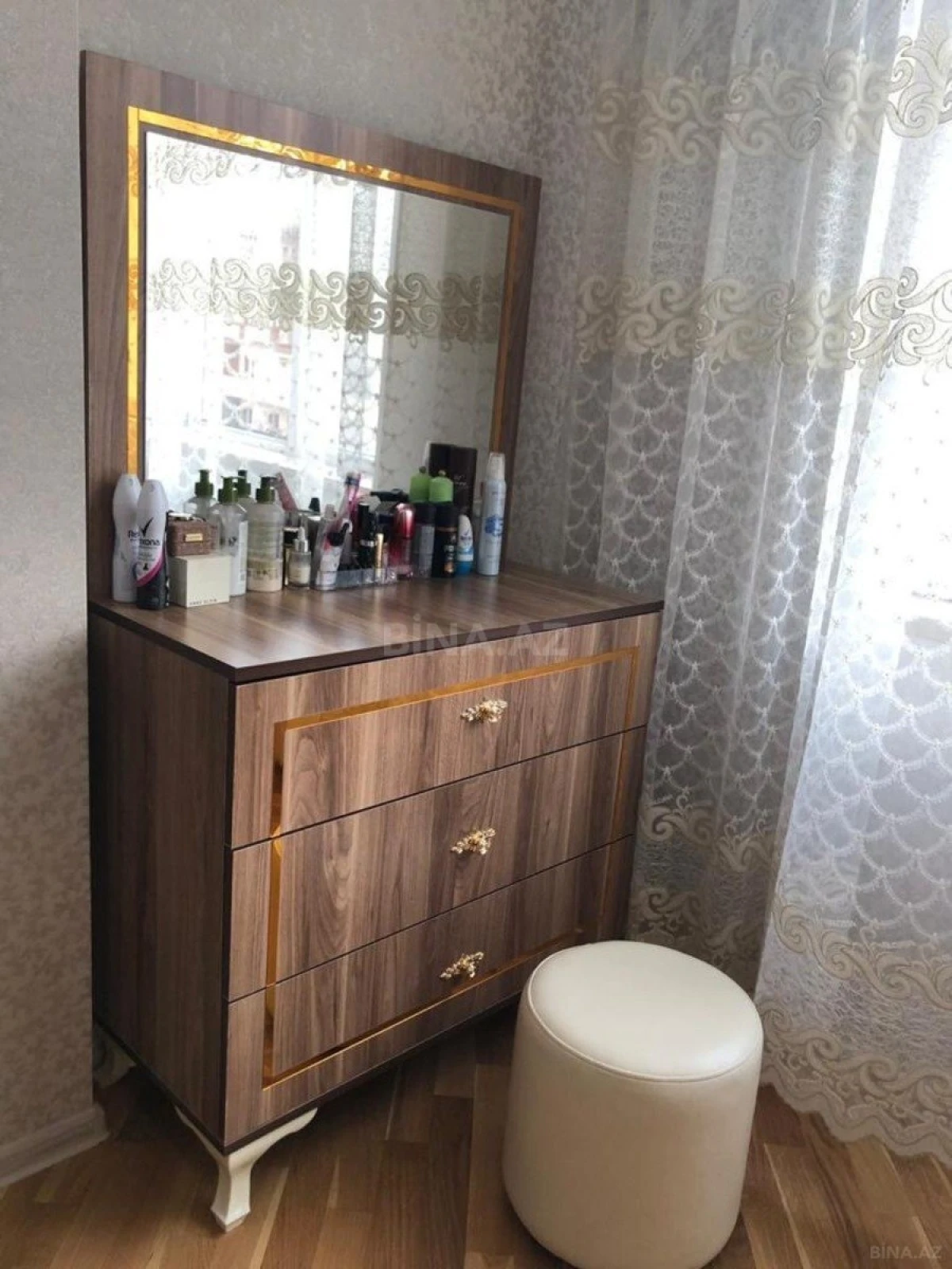 Kirayə verilir 2 otaqlı mənzil 60 m²