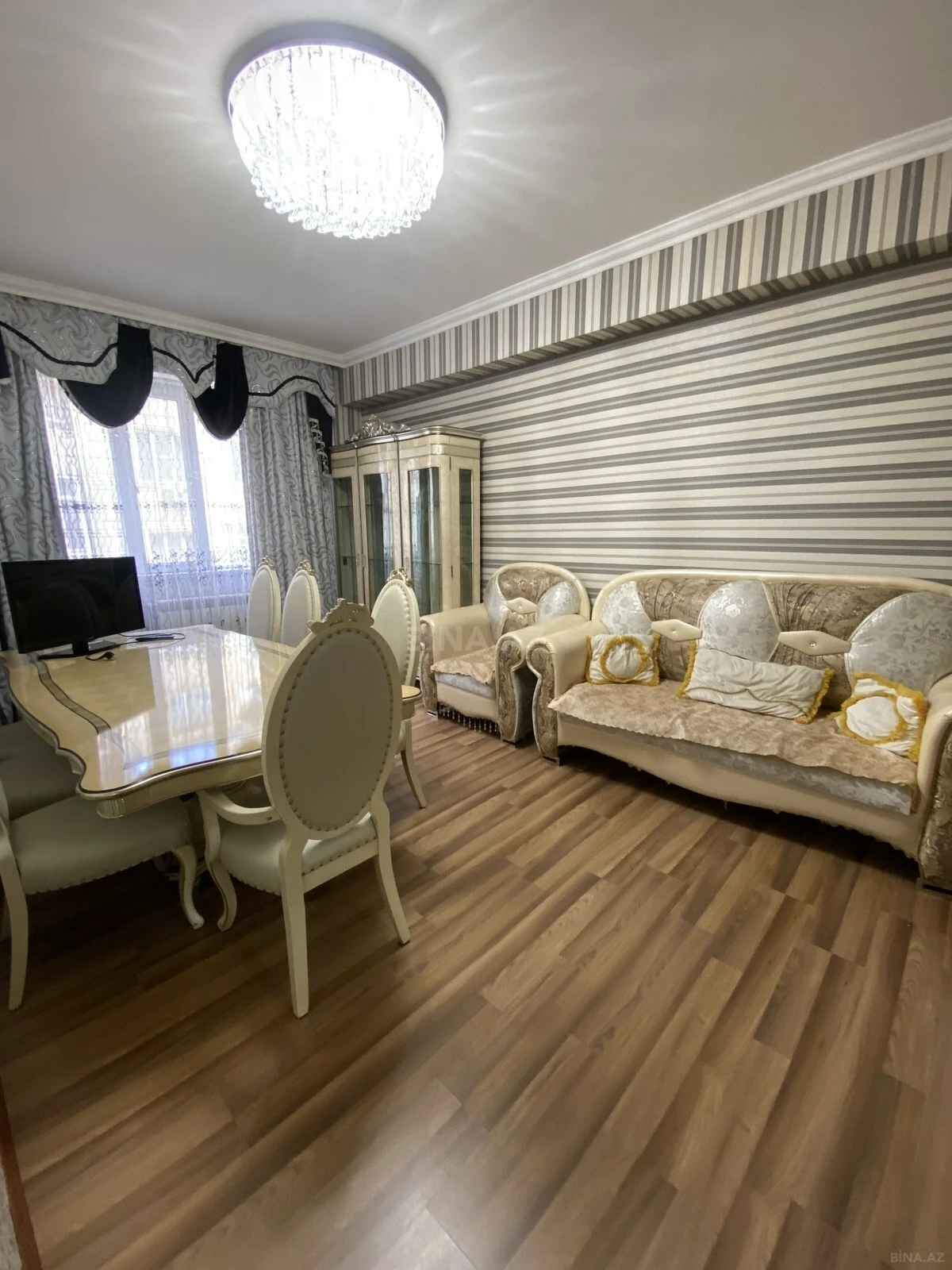 Satılır 3 otaqlı mənzil 85 m²