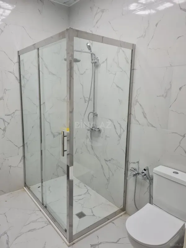 Kirayə verilir 4 otaqlı mənzil 220 m²