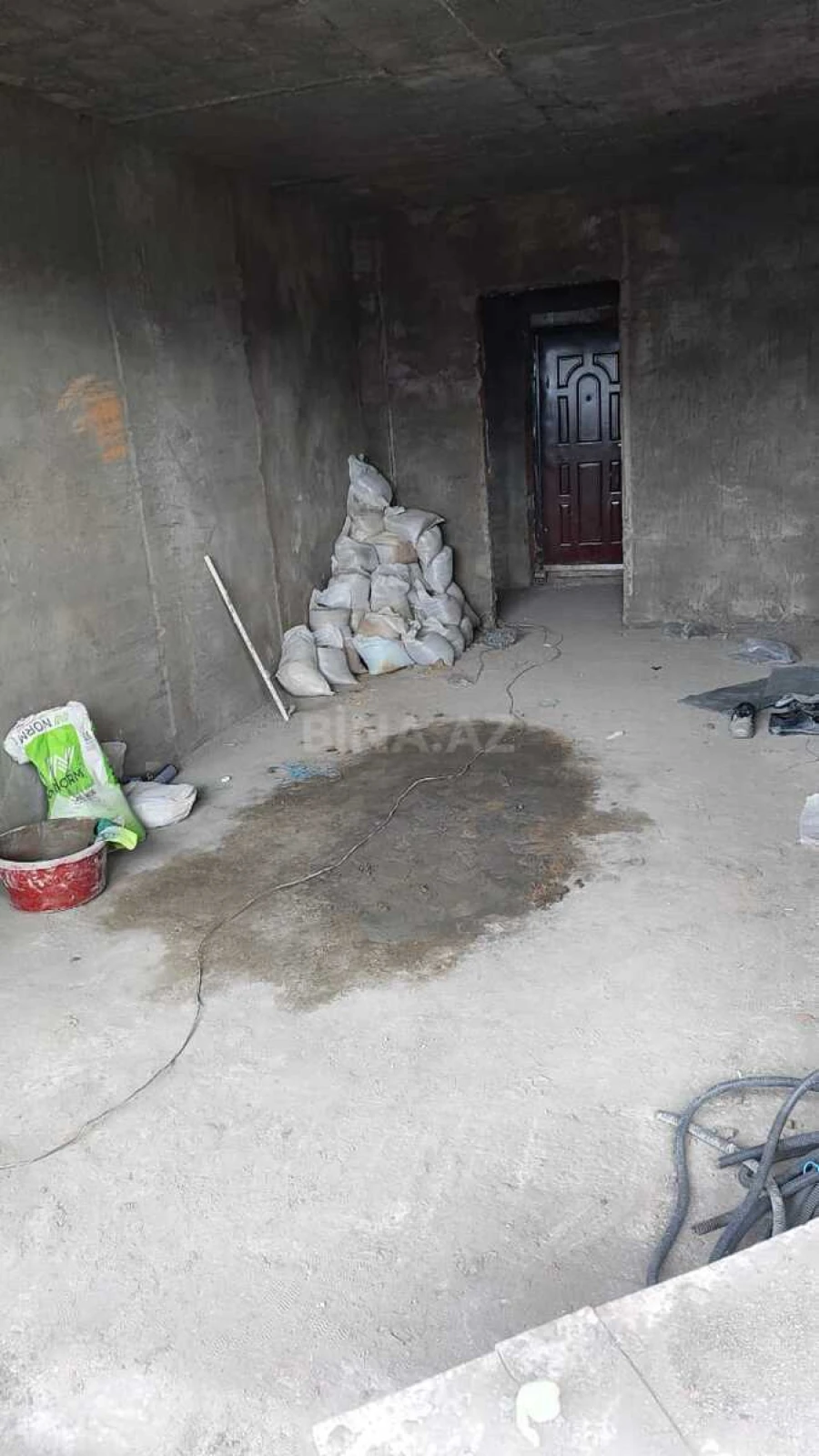 Satılır 2 otaqlı mənzil 68 m²