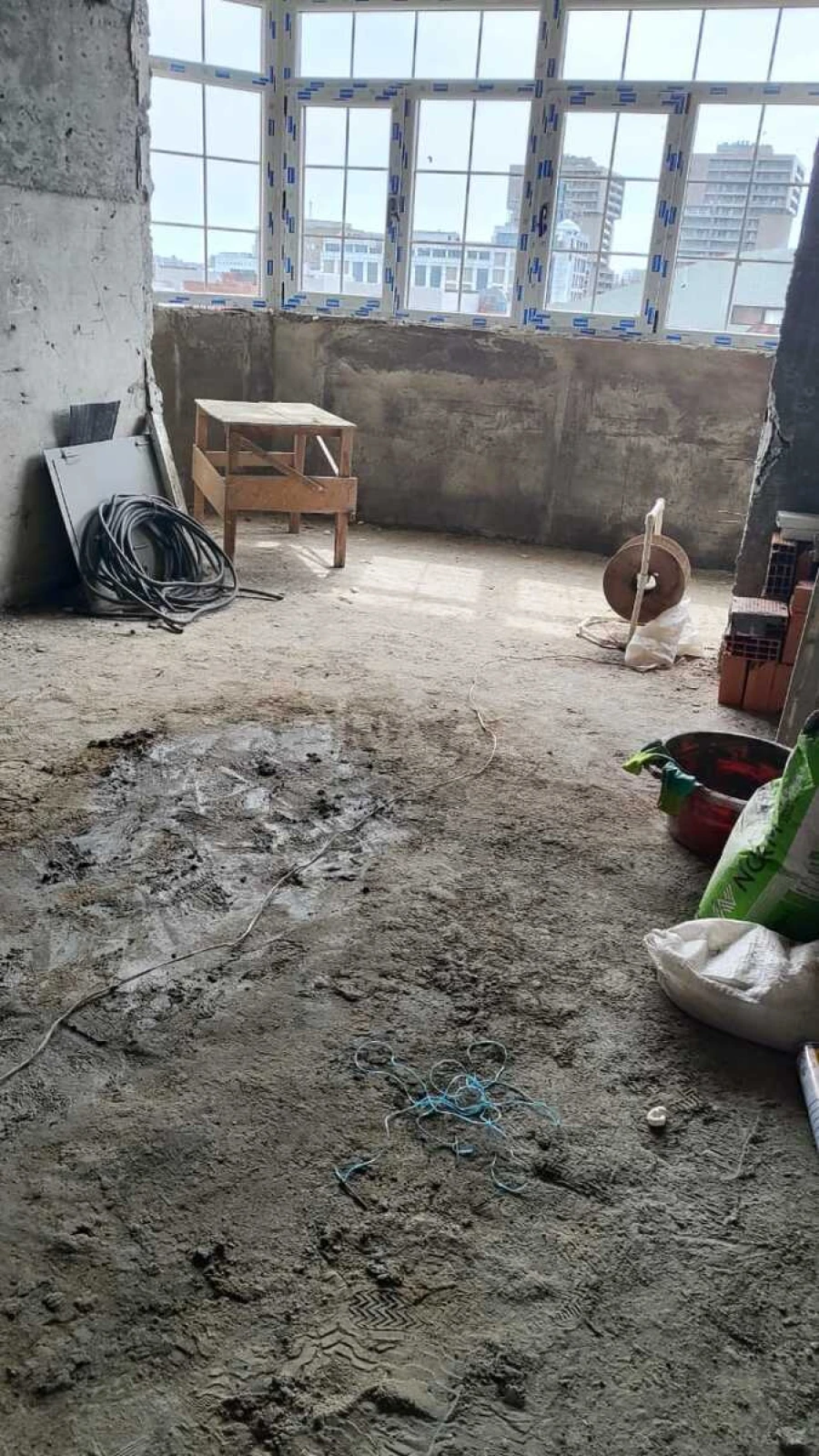 Satılır 2 otaqlı mənzil 68 m²