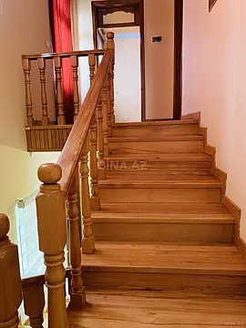 Satılır 5 otaqlı həyət evi 250 m²