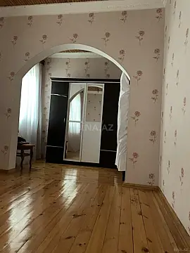 Satılır 5 otaqlı həyət evi 250 m²