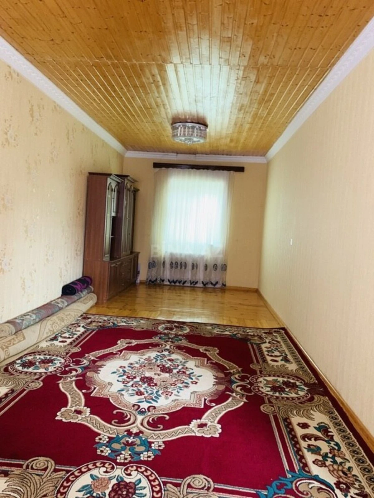 Satılır 5 otaqlı həyət evi 250 m²