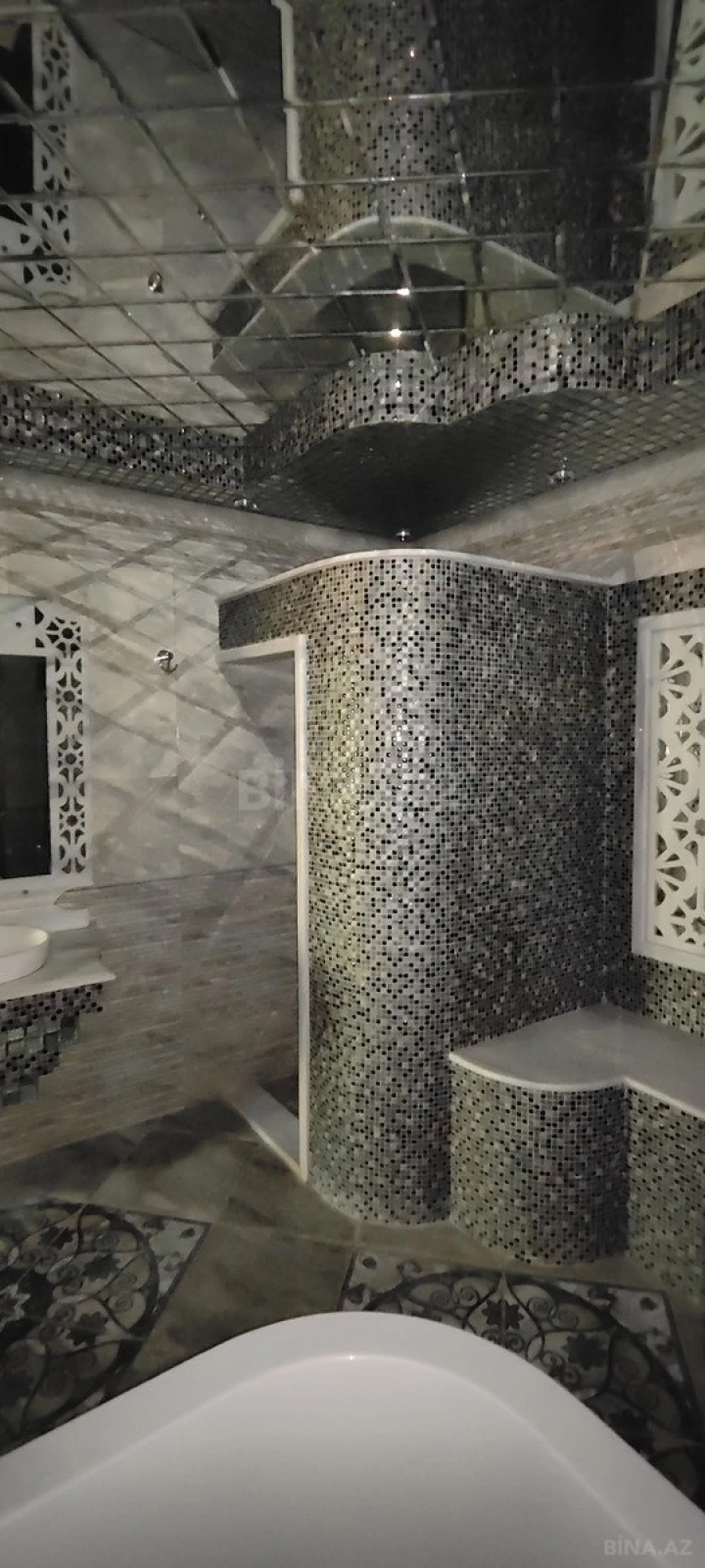 Satılır 3 otaqlı mənzil 153 m²