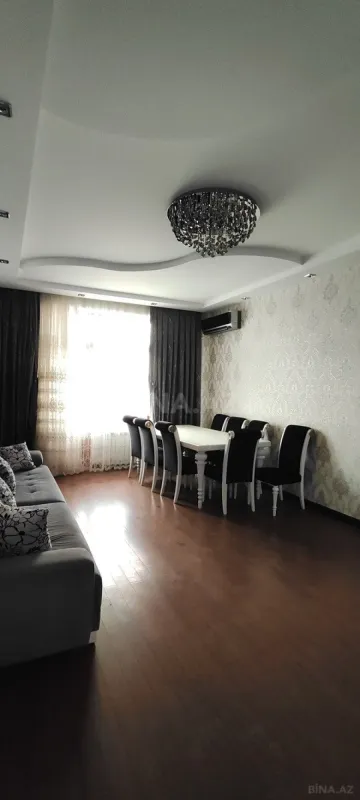 Satılır 3 otaqlı mənzil 153 m²