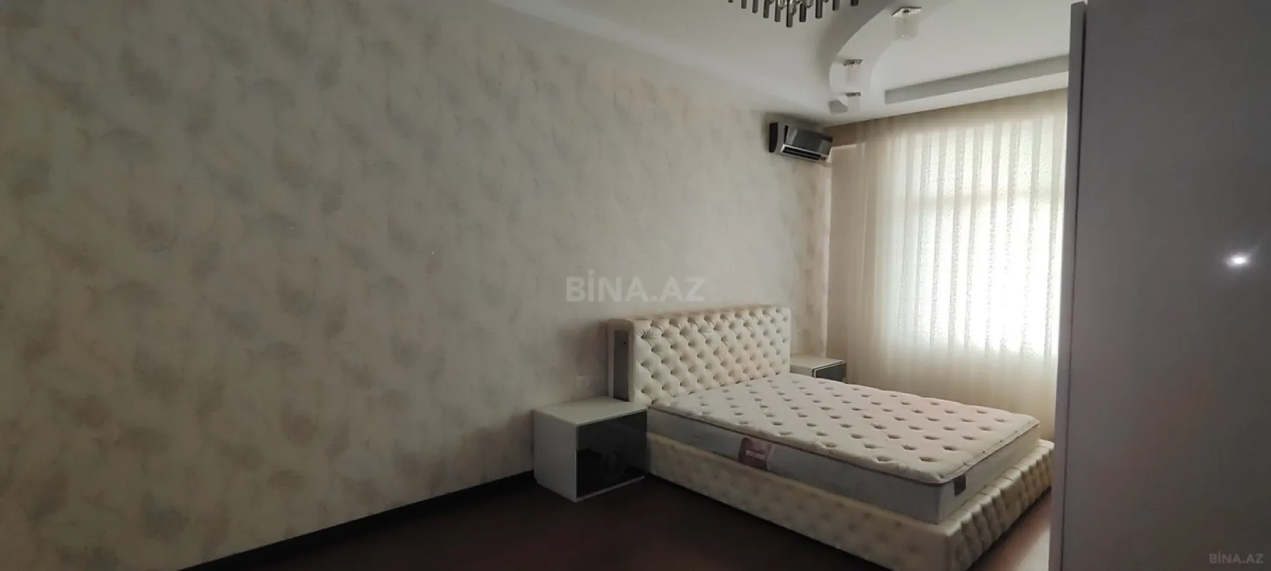 Satılır 3 otaqlı mənzil 153 m²