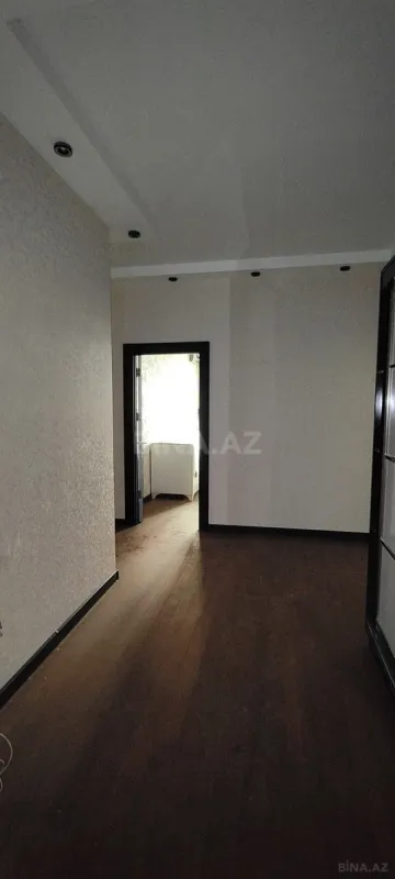 Satılır 3 otaqlı mənzil 153 m²