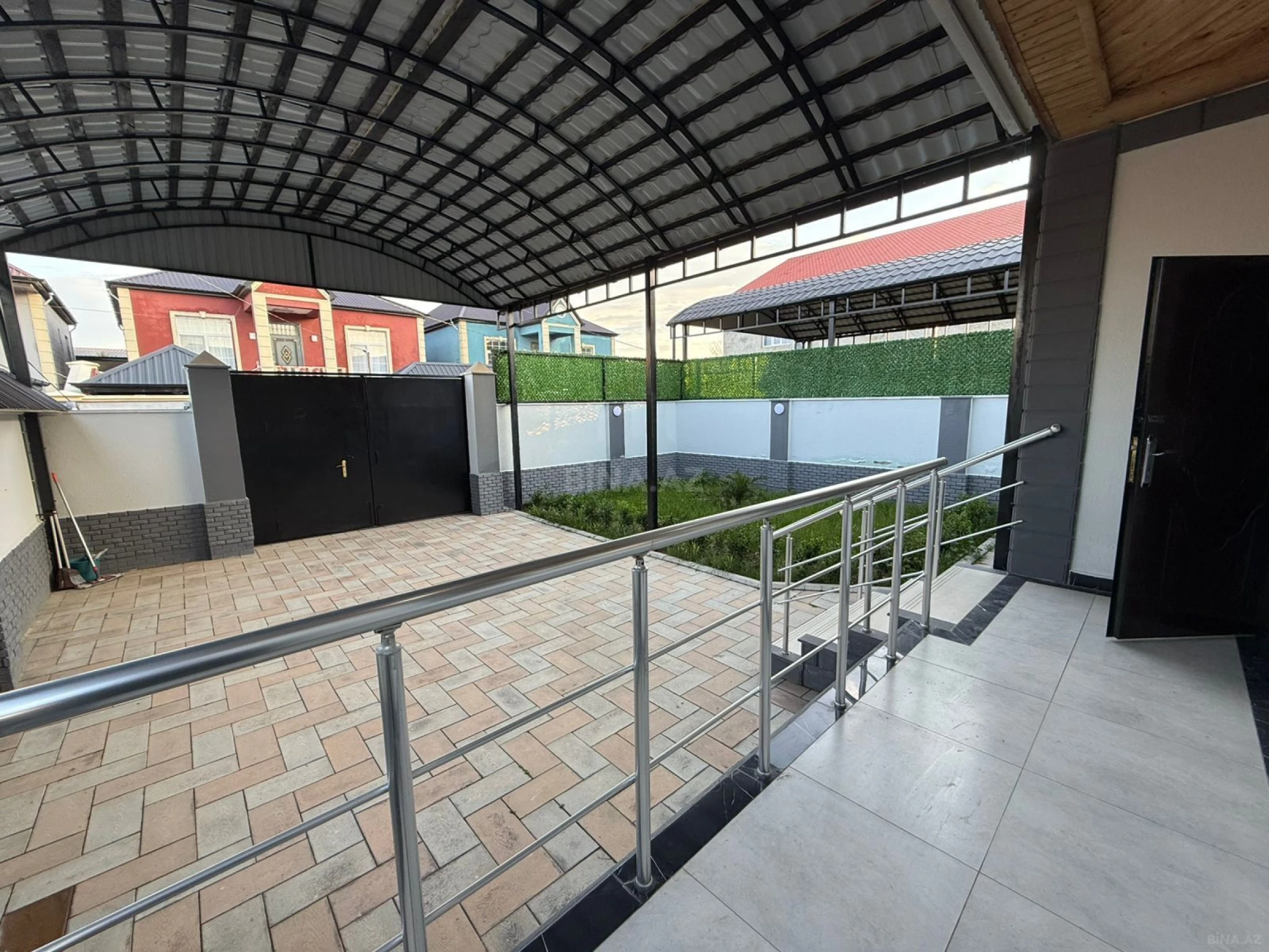 Satılır 3 otaqlı həyət evi 100 m²