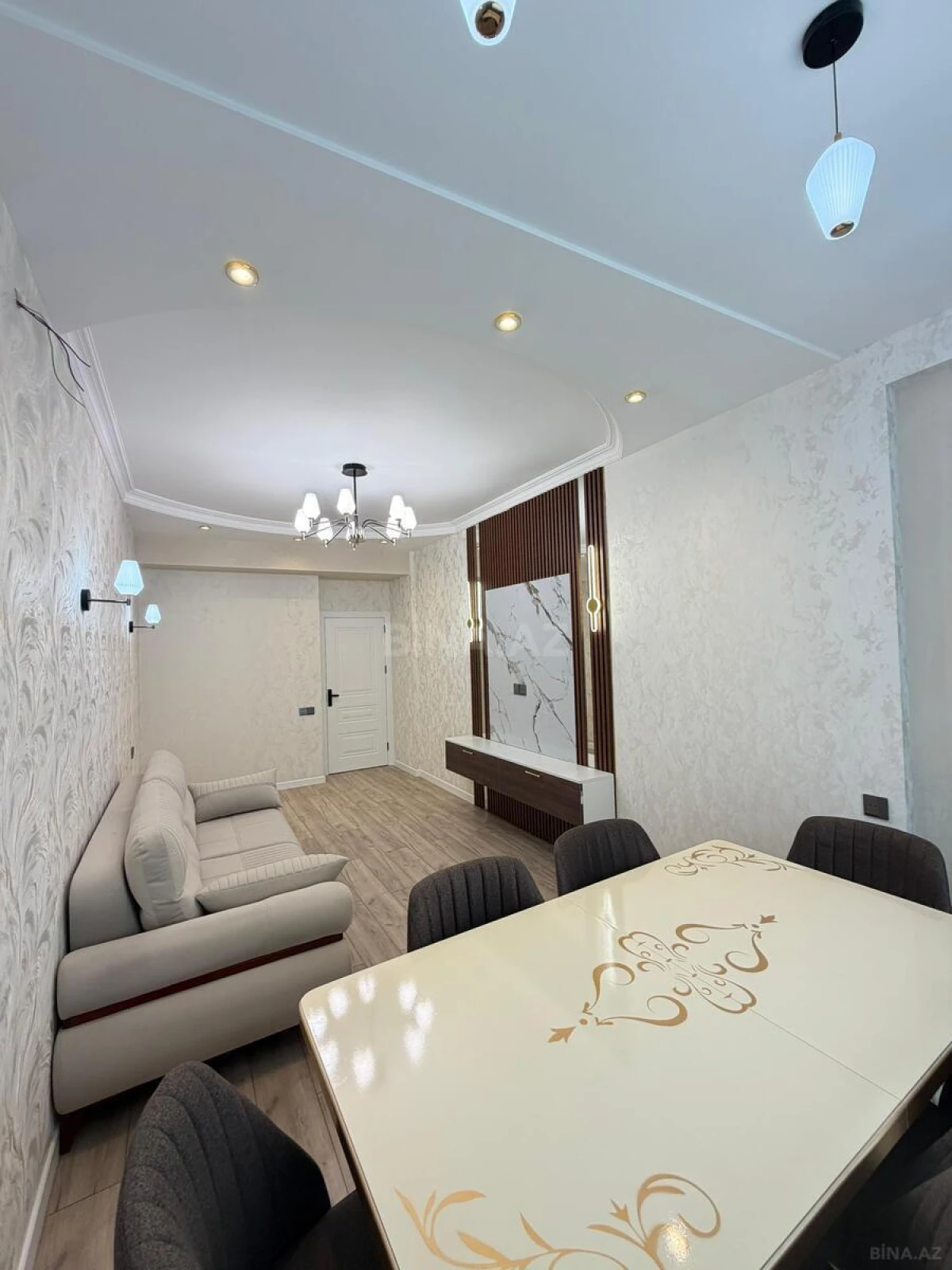 Satılır 3 otaqlı mənzil 110 m²