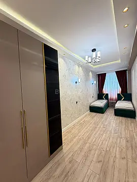 Satılır 3 otaqlı mənzil 110 m²