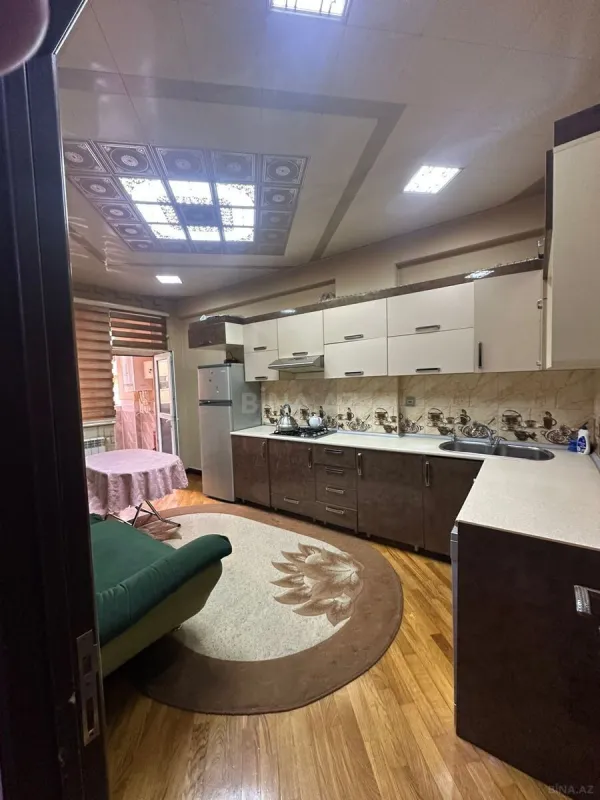 Satılır 3 otaqlı mənzil 127 m²