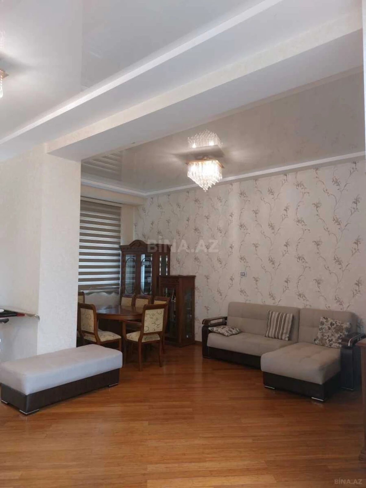 Satılır 2 otaqlı mənzil 82 m²