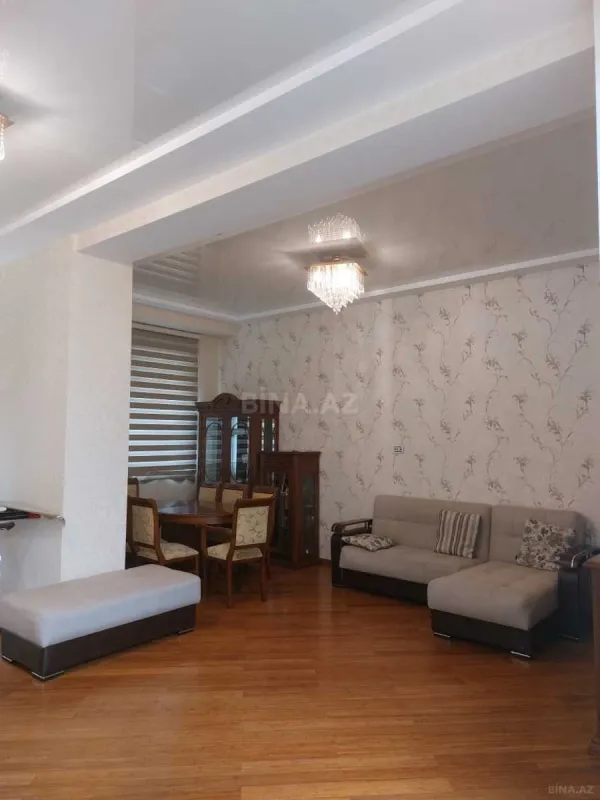 Satılır 2 otaqlı mənzil 82 m²