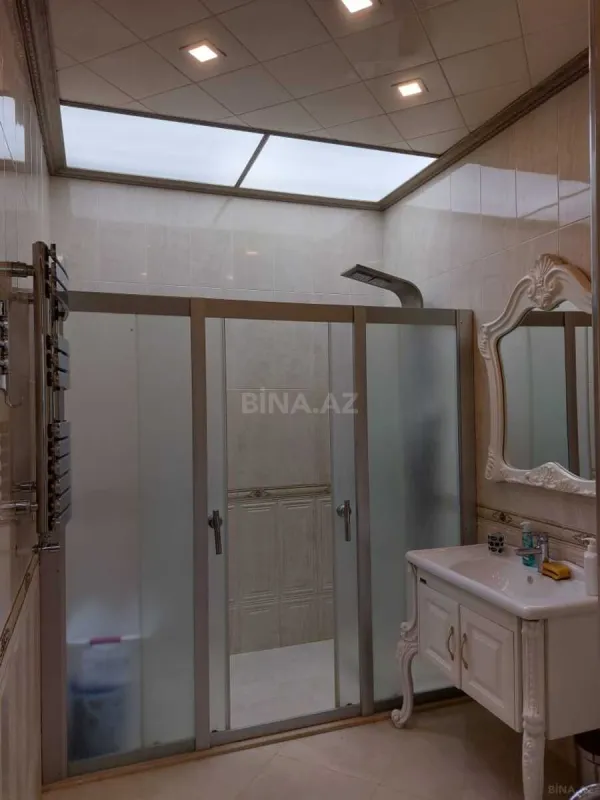 Satılır 2 otaqlı mənzil 82 m²