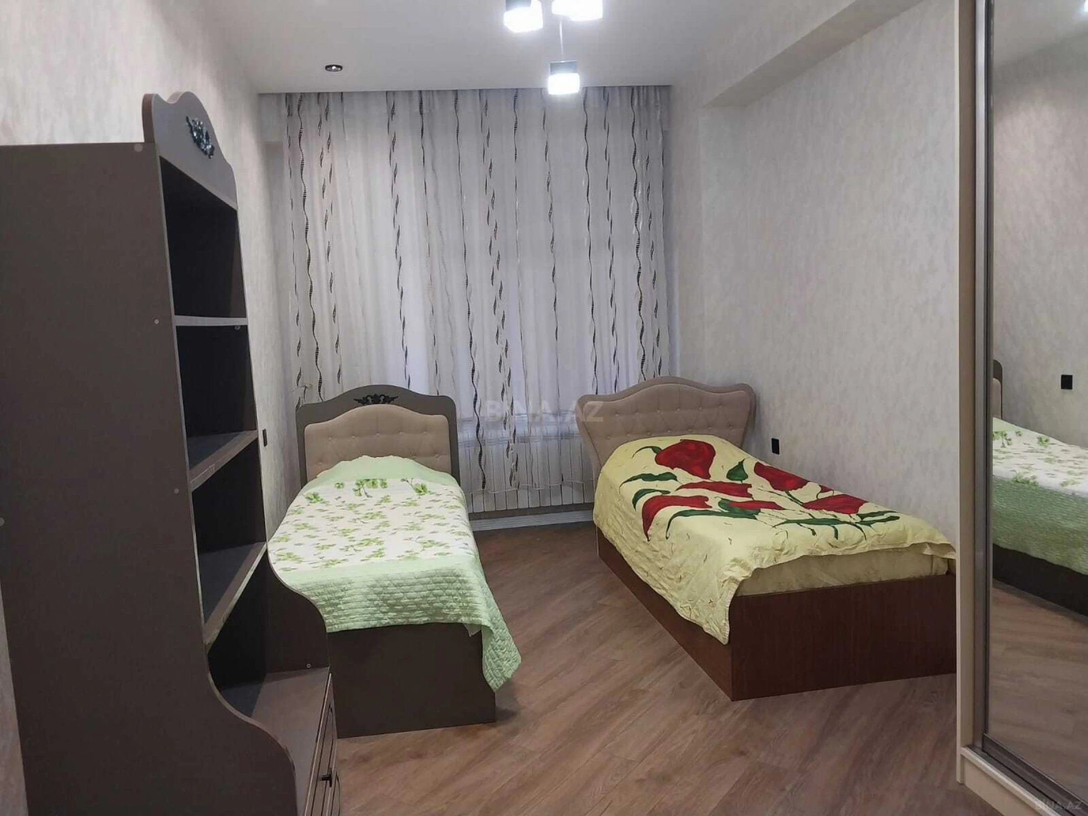 Kirayə verilir 3 otaqlı mənzil 104 m²