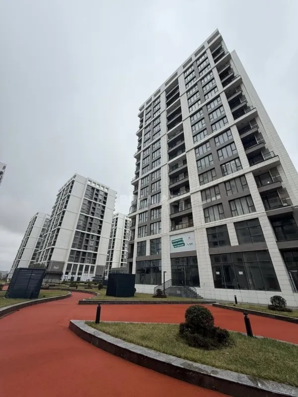 Satılır 2 otaqlı mənzil 79.1 m²