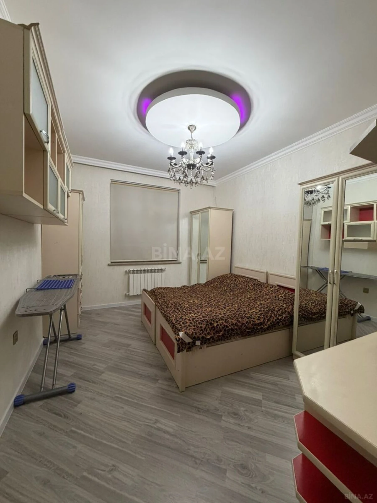 Kirayə verilir 3 otaqlı mənzil 142 m²