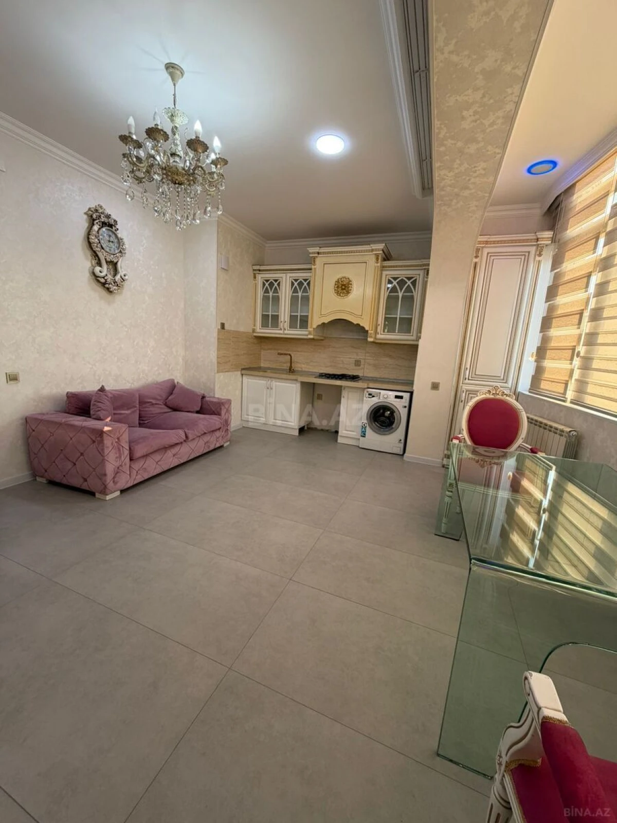 Kirayə verilir 3 otaqlı mənzil 142 m²
