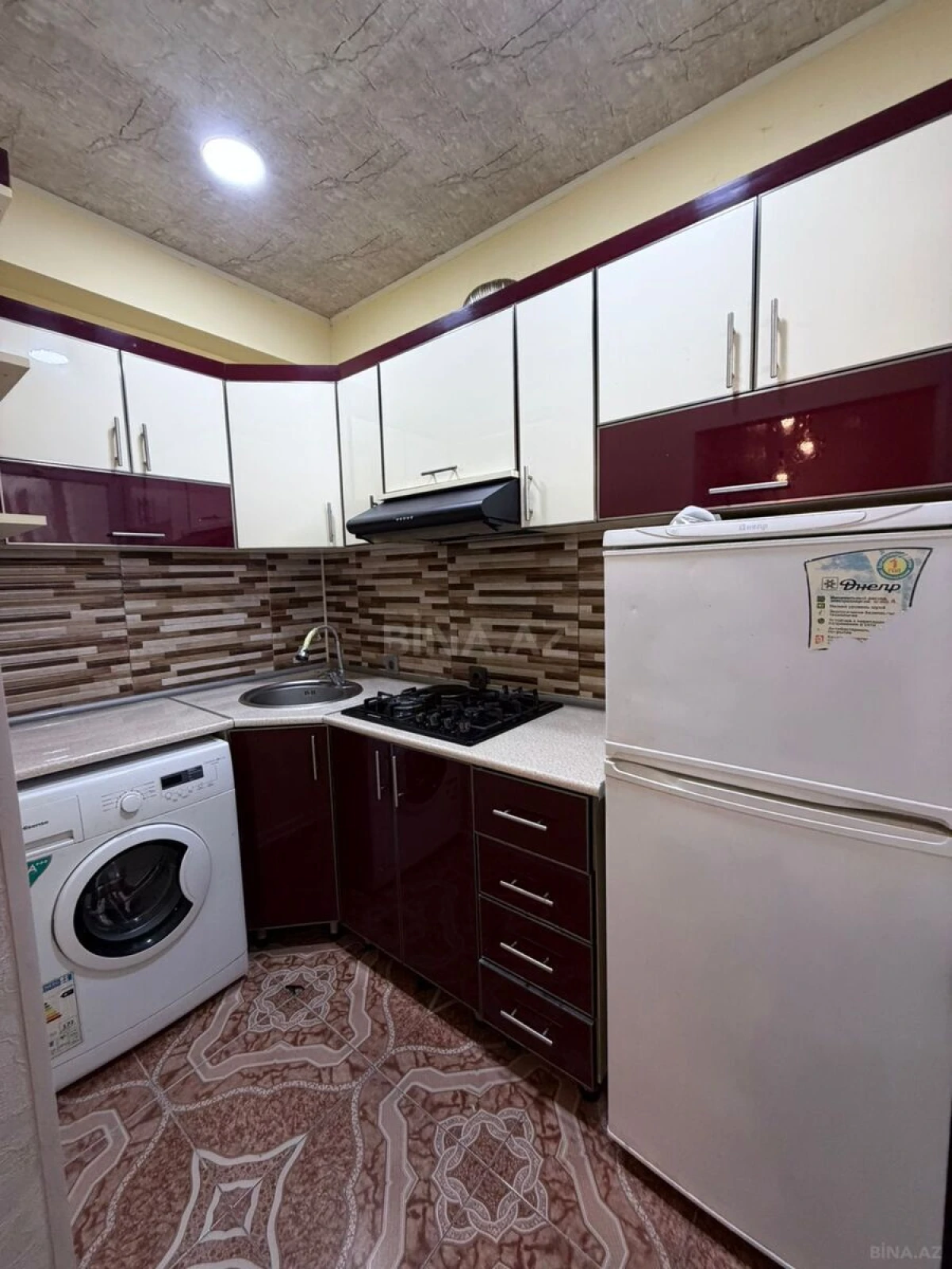 Satılır 2 otaqlı mənzil 56 m²